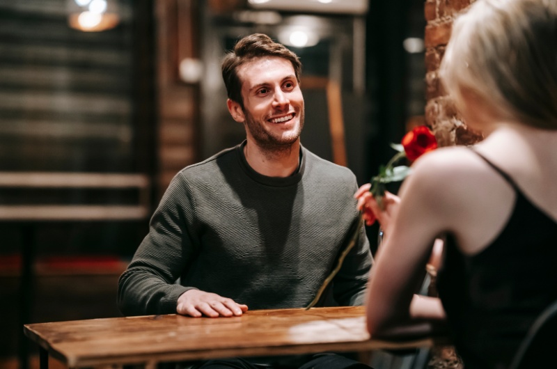 The Charm and Challenges of the Modern Dating Trend – Speed Dating